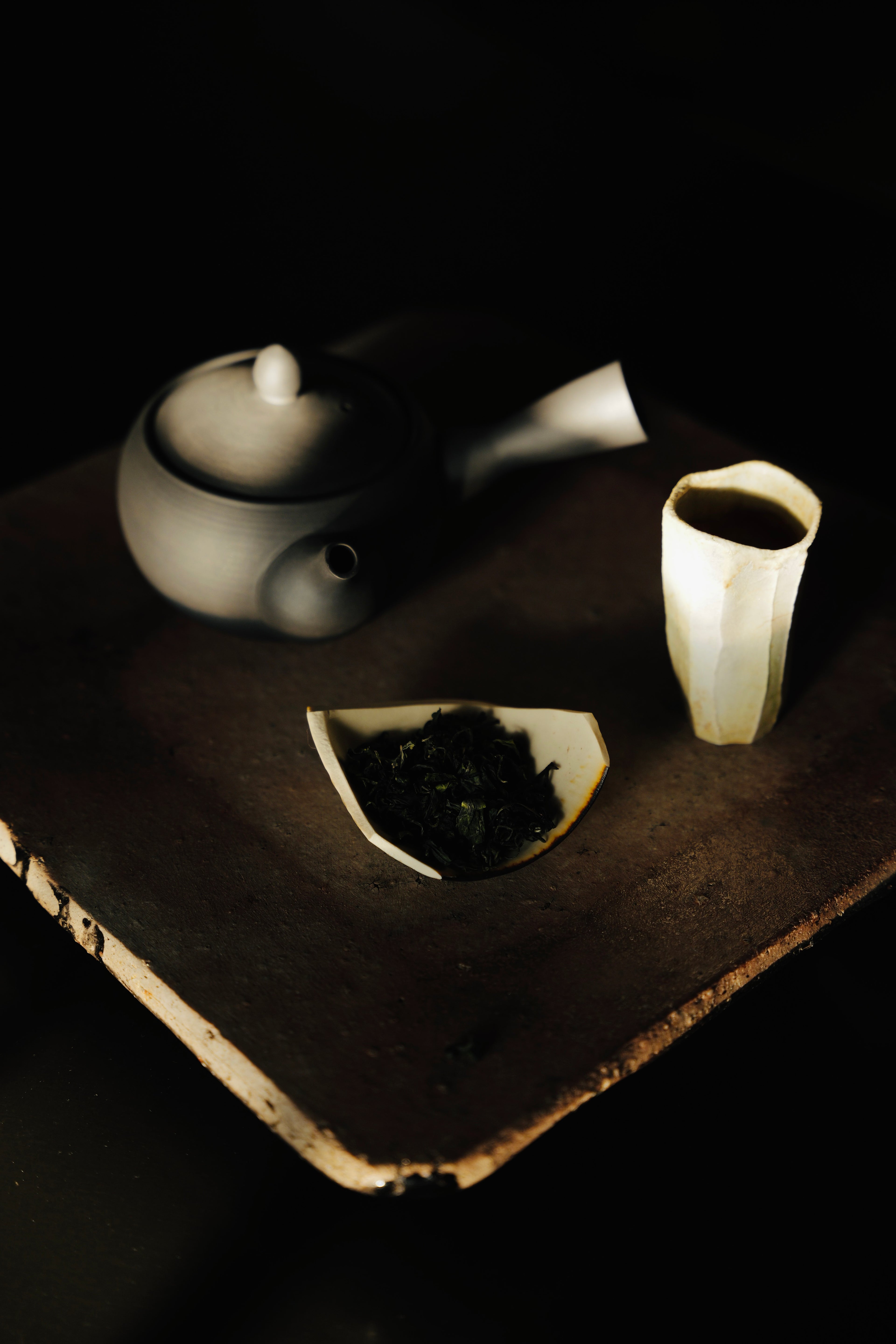 Oolong tea brewing tools and preparation essentials